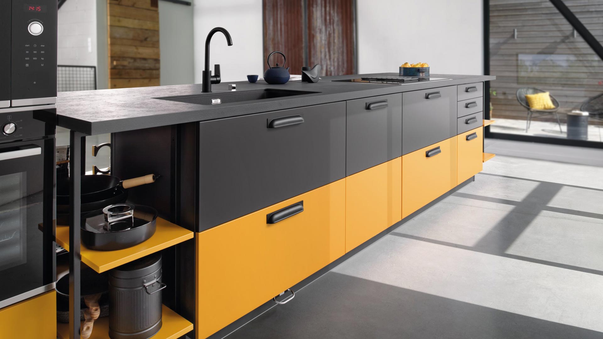 cuisine design avec poignees metalliques