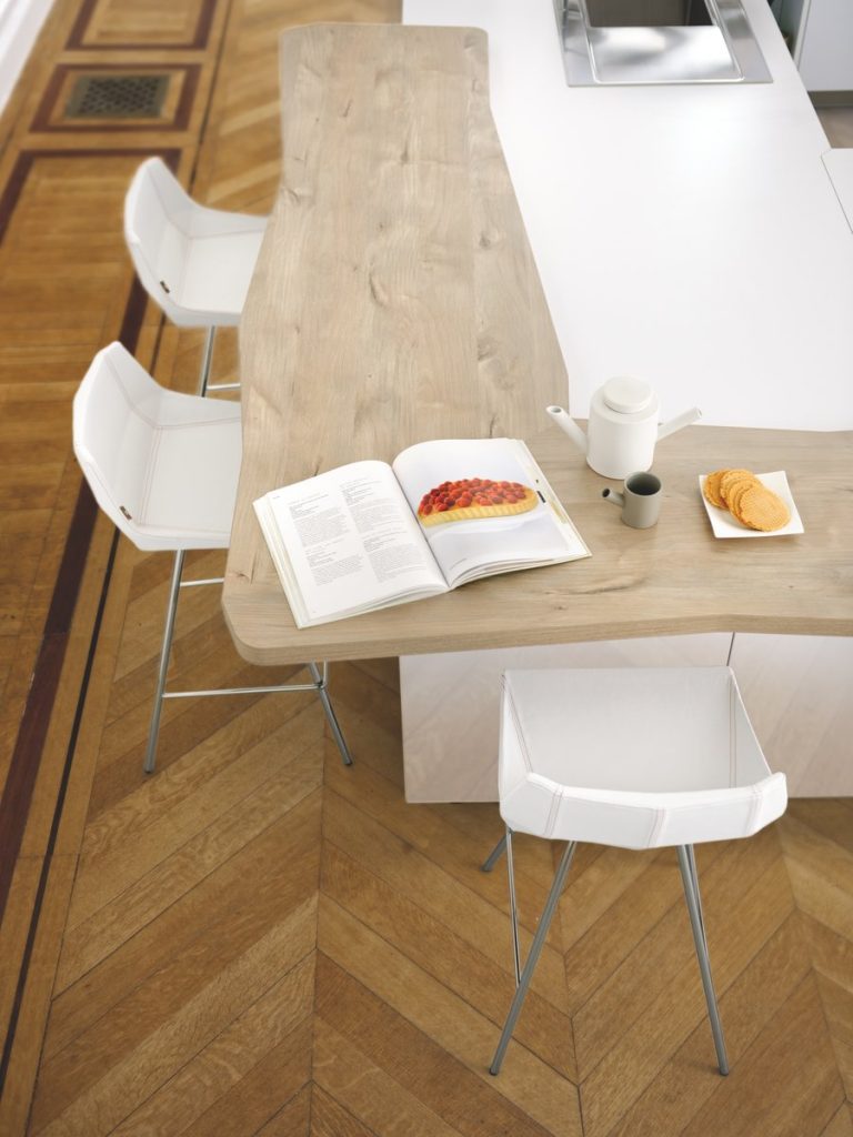 Plan de travail Nelson découpé sur mesure pour créer un plan snack surélevé