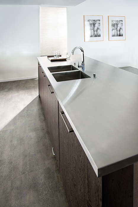 Plan de travail sur mesure en inox