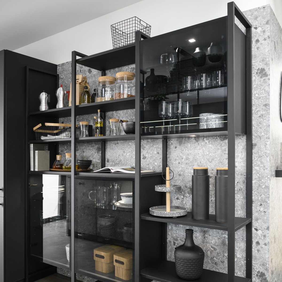 Étagères Metal Line avec blocs vitrés
