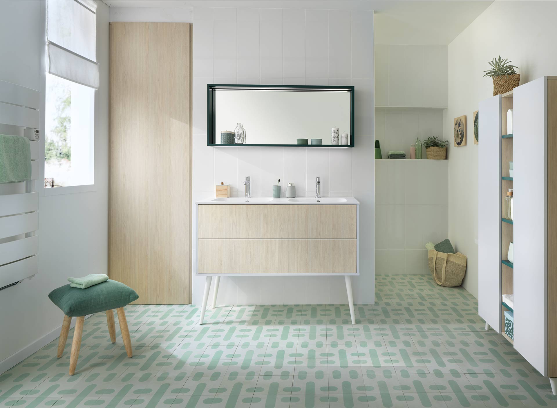 meuble de salle de bains moderne blanc et bois clair