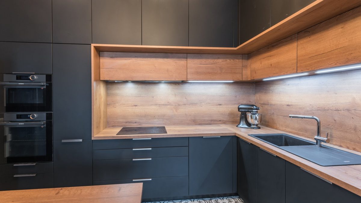 Crédence cuisine aspect bois