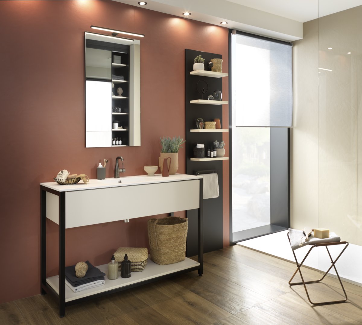 Baño con mueble metálico