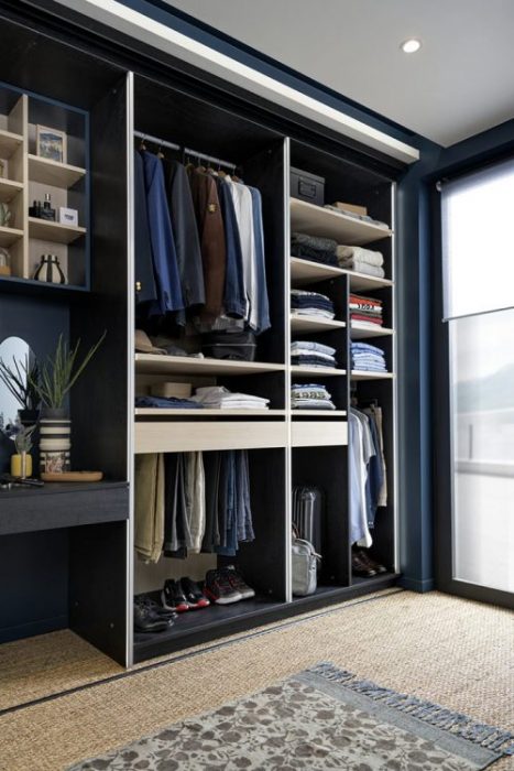 Dressing modulable pour optimiser l'espace avec étagères et tiroirs coulissants  