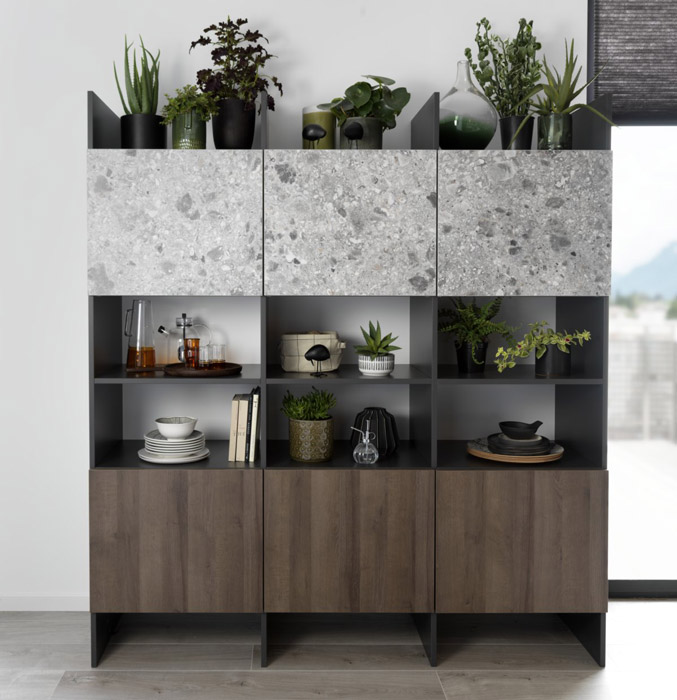 Aparador alacena efecto terrazo y madera con nichos abiertos