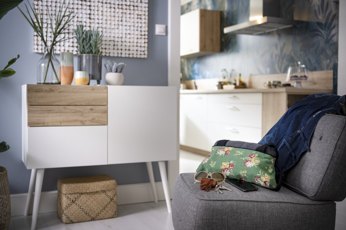 commode d'entrée style scandinave avec des façades en mélaminé