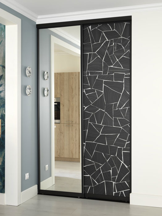 Petite dressing d'entrée avec portes coulissantes en impression numérique (motif graphique)