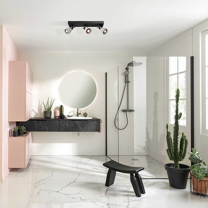 Plafonnier Concri-LED barre 3 spots métal noir mat et béton gris