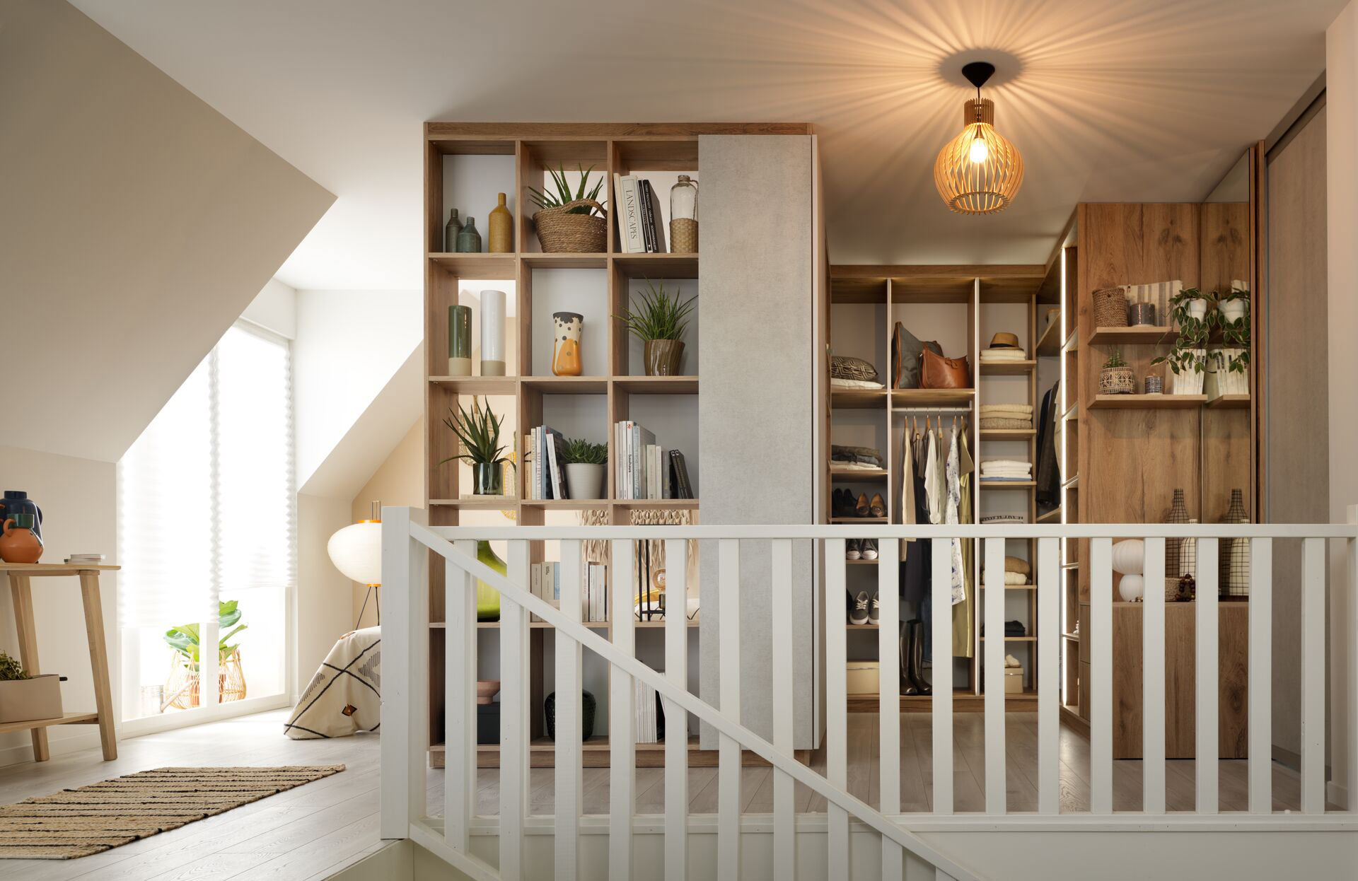 Bibliothèque avec escalier