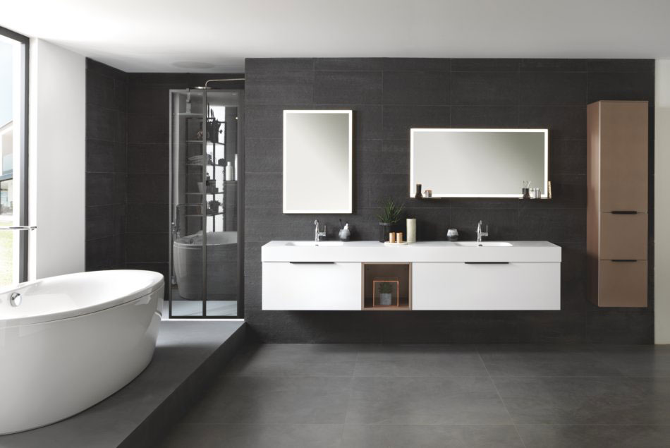 meuble de salle de bains design avec douche à l'italienne