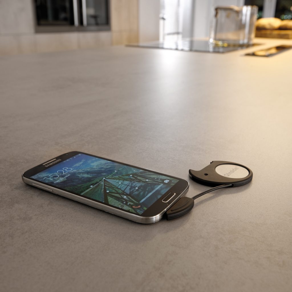 Si votre téléphone n’est pas compatible, nous avons également pensé à un mini chargeur