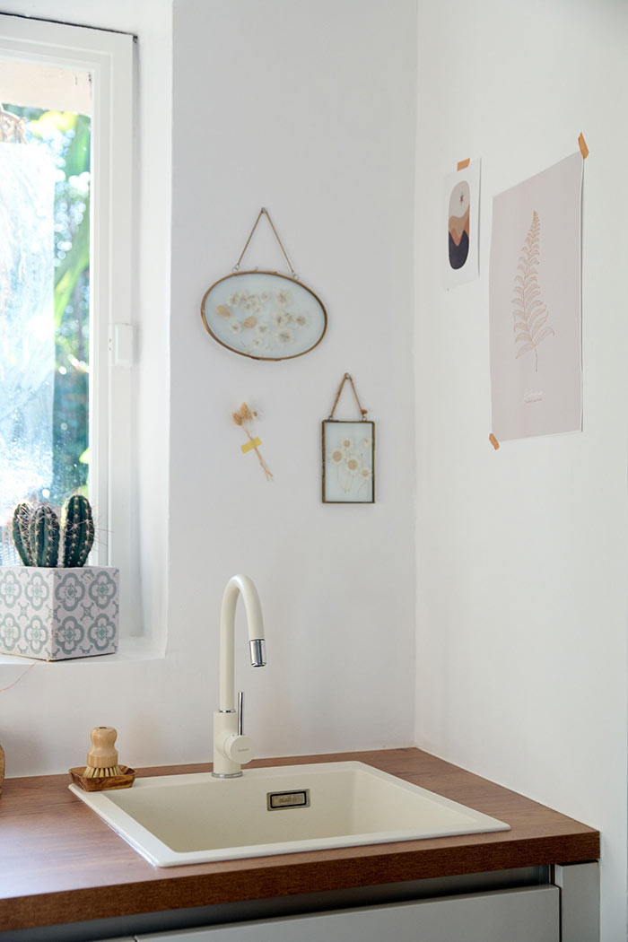 Colores neutros y decoración minimalista en casa de la autora del blog «Vert de Gris»