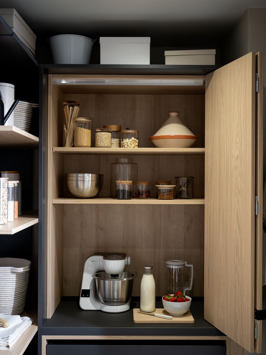 Meuble avec porte coulissante pour les appareils les plus encombrants